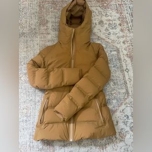 - New Lululemon Sleet Street Jacket Bold Beige size 6 Sold out online